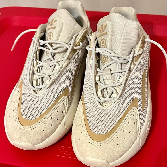 Adidas Ozelia sneaker - Picture 2 of 5